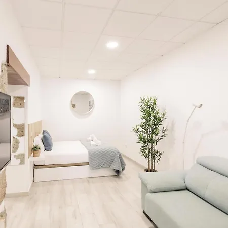 Eva Garcia Naranjo *